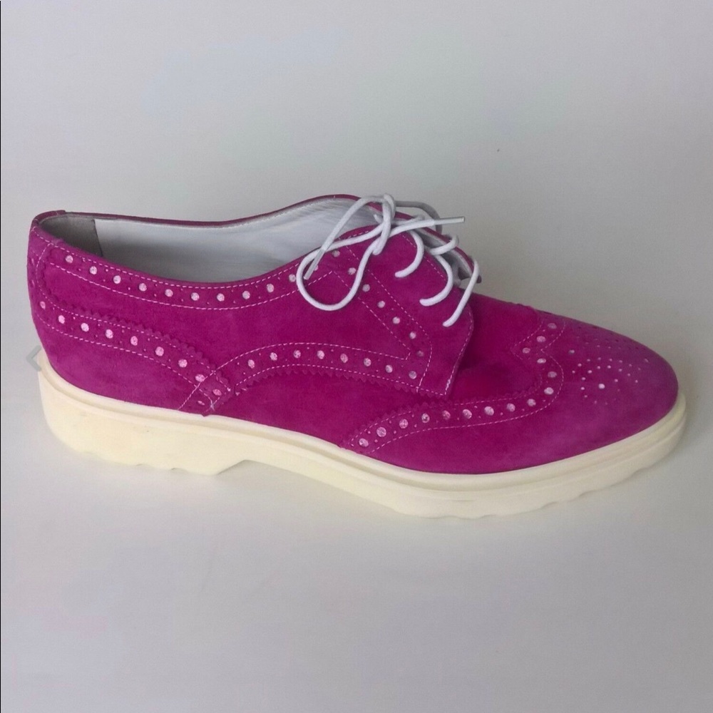 Diane B. Milano Light Wintip Oxford Trimmed Shoes